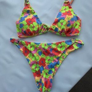 SOLY HUK WOMEN'S FLORAL PRINT SPAGHETTI STRAP BIKINI 2 PIECE NWT SIZE M